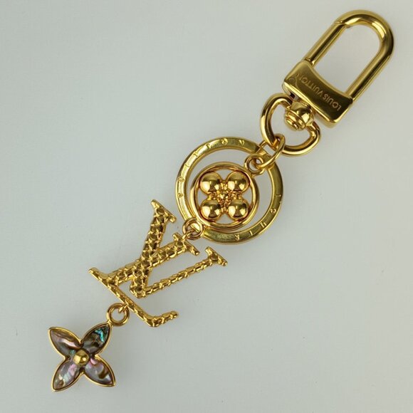 LOUIS VUITTON Gold Keyring - Picture 1 of 7
